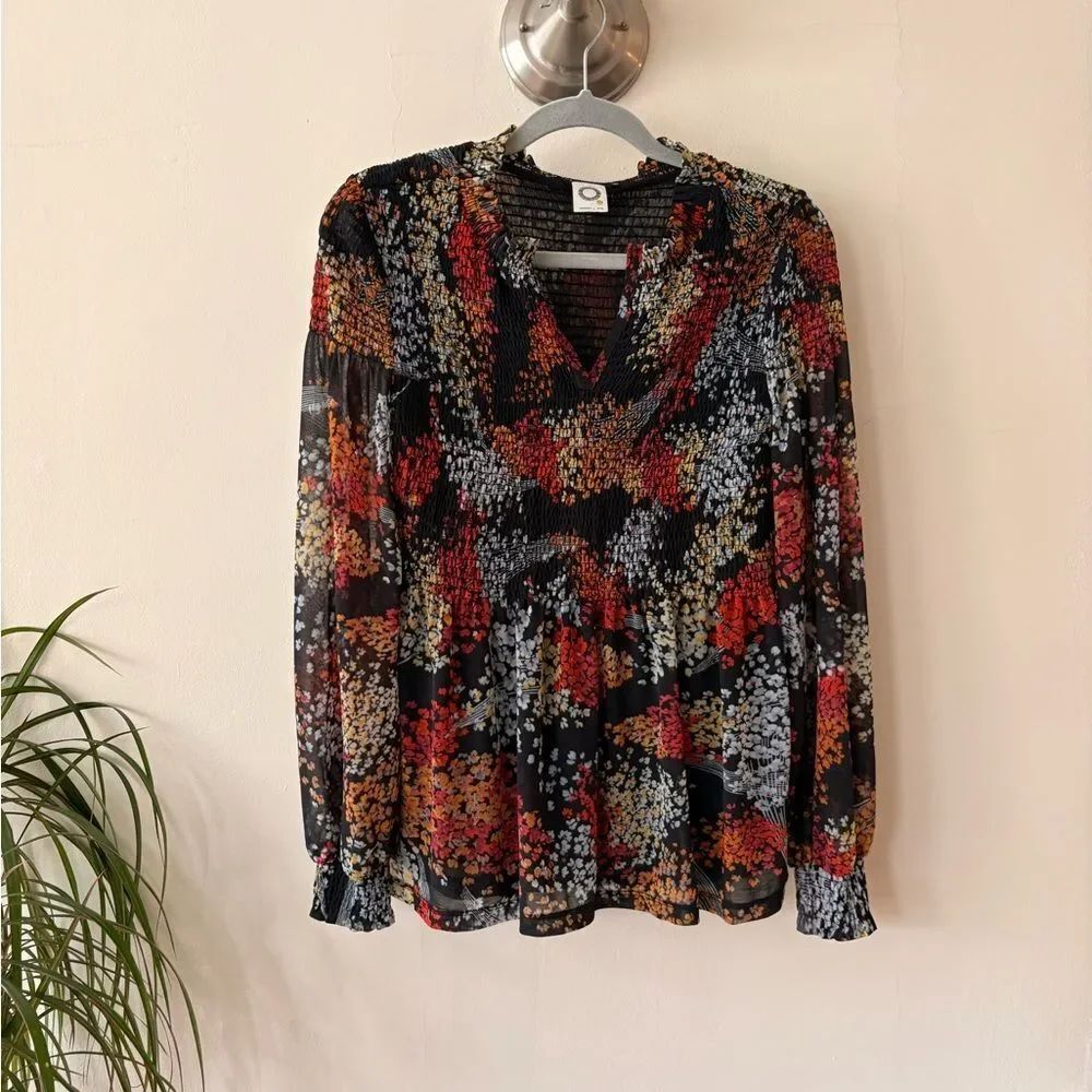 Anthropologie Akemi + Kin Floral Smocked V Neck Top Black Multi XS Boho Blouse